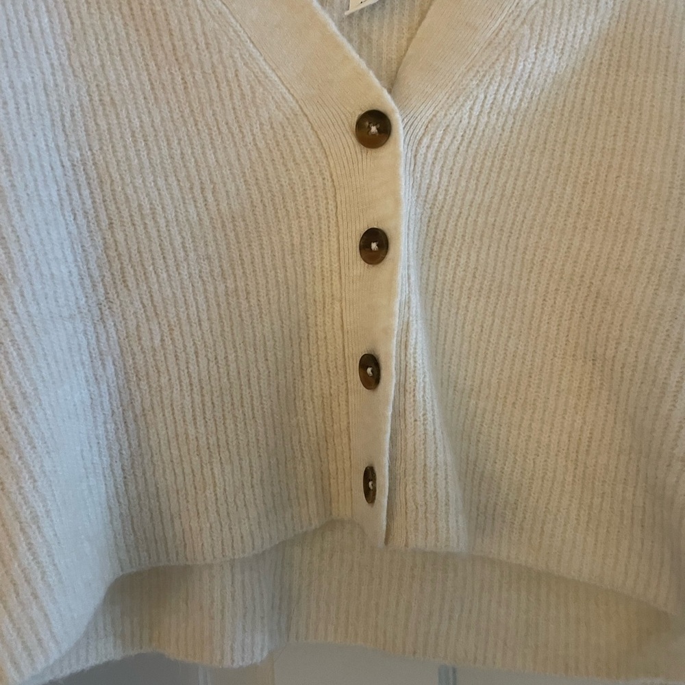 H&M Cream Cropped Button-Front Ribbed Cardigan - Picture 4 of 4